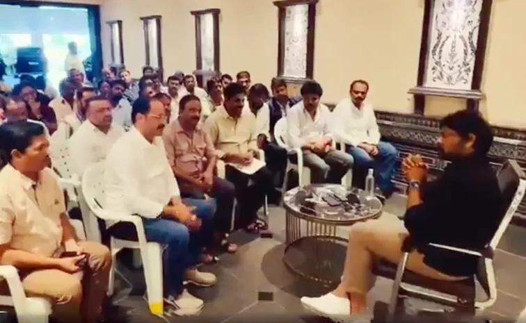 సినీకార్మికుల సమ్మె: చిరంజీవితో ఫిలిం ఫెడరేషన్‌ నాయకుల భేటీ