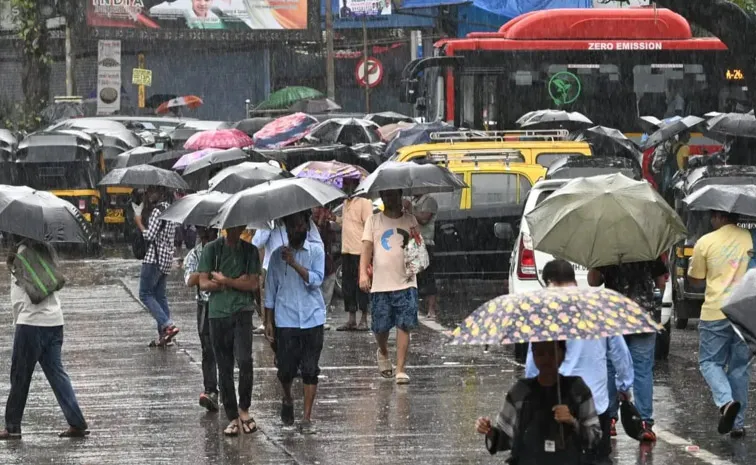 Mumbai: వర్ష బీభత్సం.. రెండు రోజులు రెడ్‌ అలర్ట్‌.. విద్యాసంస్థలకు సెలవు