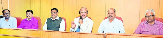 తెలంగాణ సైన్స్ కాంగ్రెస్తో శాసీ్త్రయ దృక్పథం