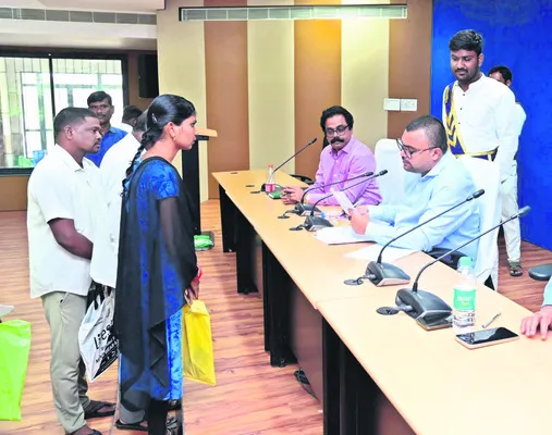 ప్రజావాణికి గైర్హాజరైతే చర్యలు తప్పవు