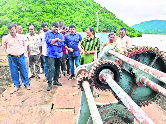 తాండవకు వరదతాకిడిపై అప్రమత్తం