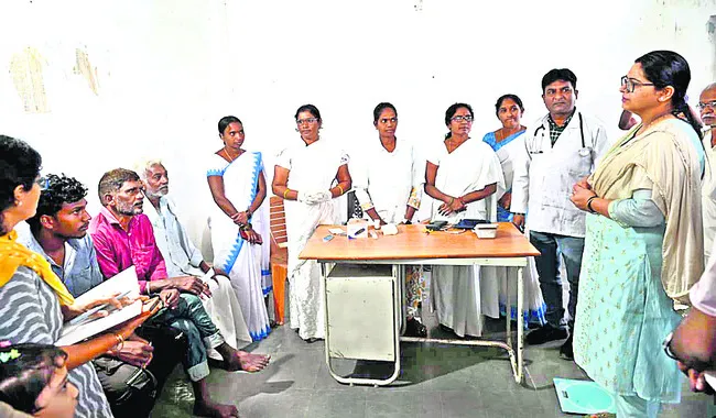 ప్రజలు అప్రమత్తంగా ఉండాలి