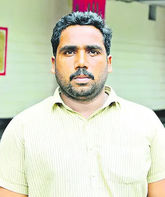 కావాలనే పింఛన్ తీసేశారు