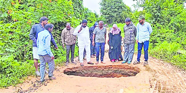 రహదారులకు  మరమ్మతులు చేయిస్తాం 