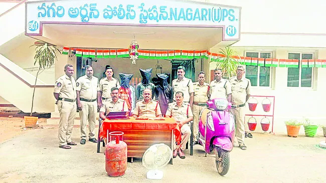 దారి దోపిడీ దొంగల అరెస్టు 