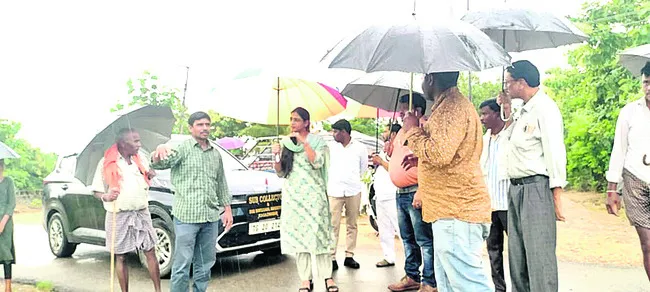 శిథిలావస్థకు చేరిన ఇళ్లలో ఉండొద్దు