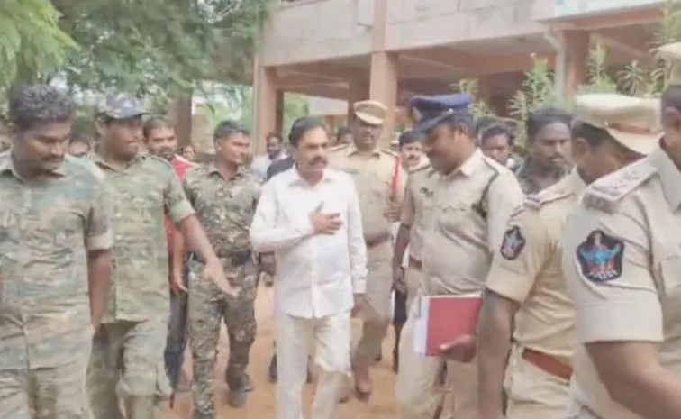 మాజీ మంత్రి కాకాణి గోవర్థన్‌ రెడ్డి విడుదల వాయిదా