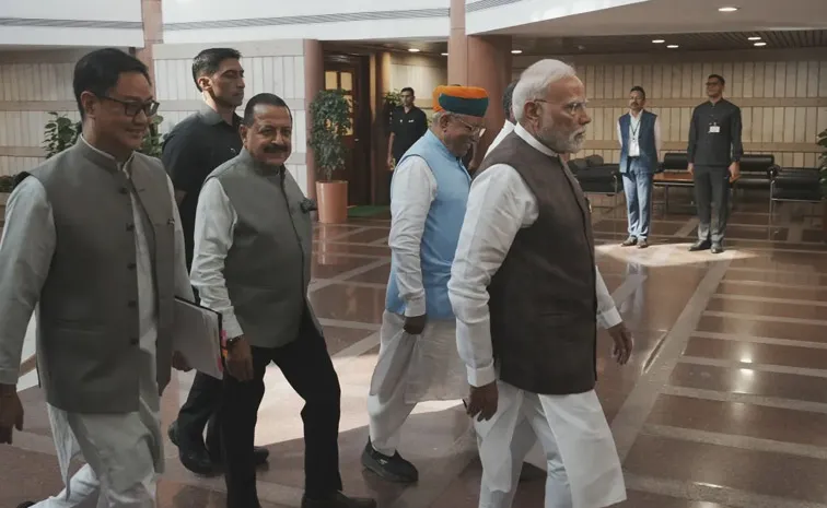 PM Modi Appealed to Unanimous Election of cp Radhakrishnan