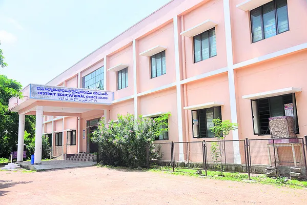 డీఈవో