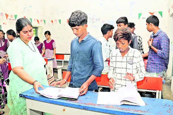 ఆరెపల్లి పాఠశాల తనిఖీ