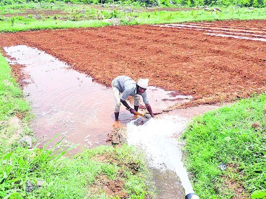 చిరుజల్లులకే పరిమితమైన వర్షాలు