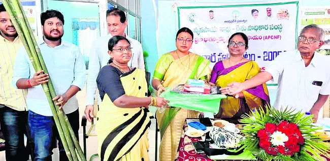 సమాచారం అందించడం ప్రభుత్వ బాధ్యత 