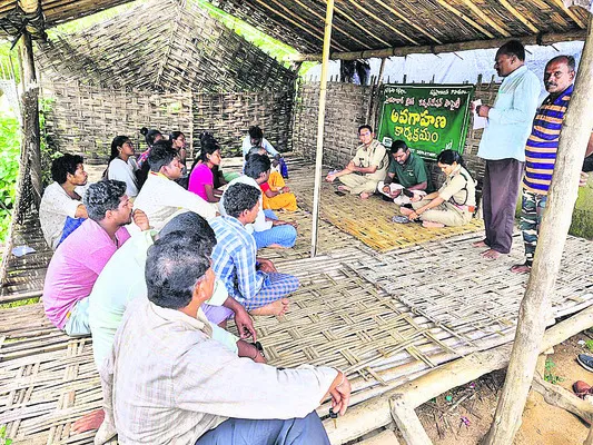 అవకాశాలను అందిపుచ్చుకోవాలి