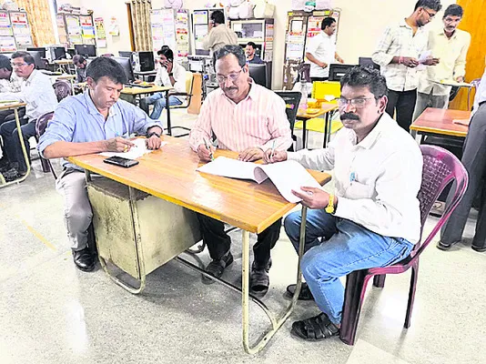 టీచర్ల పదోన్నతుల ప్రక్రియ షురూ