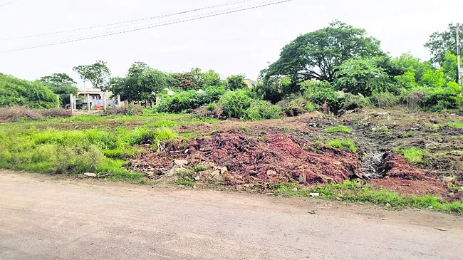 చెరువుకుంట కబ్జాకు యత్నం 