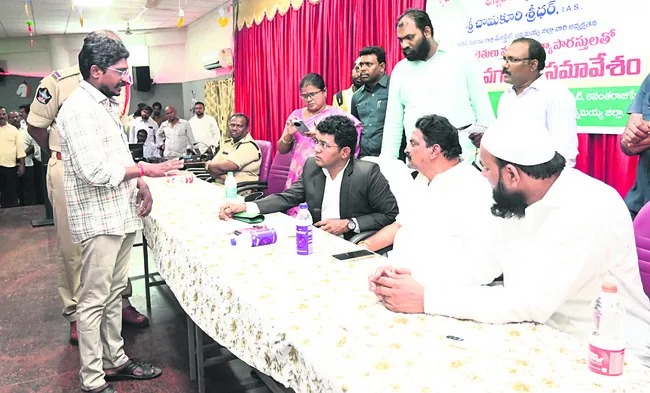 బొప్పాయి రైతులకు గిట్టుబాటు ధర కల్పిస్తాం
