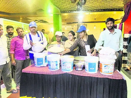 కుళ్లిన మాంసం.. నాణ్యత లేని సామగ్రి