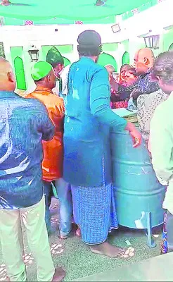 పామాయిల్ ఫ్యాక్టరీ కార్మికులకు స్వల్ప గాయాలు
