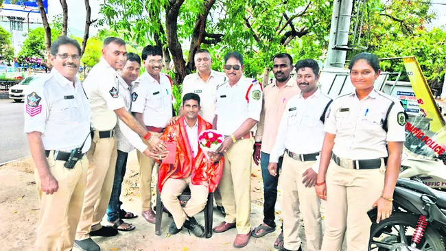 ఇన్స్టిట్యూషన్ లీగ్ విజేత సిటీ పోలీస్