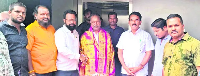 అక్కమహాదేవి గుహలకు టూరిజం బోట్లు తిప్పాలి 