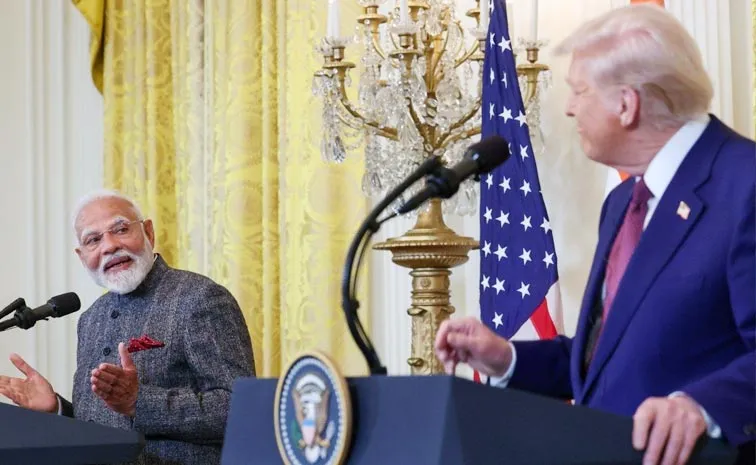 PM Modi Counter Trump dead economy remark