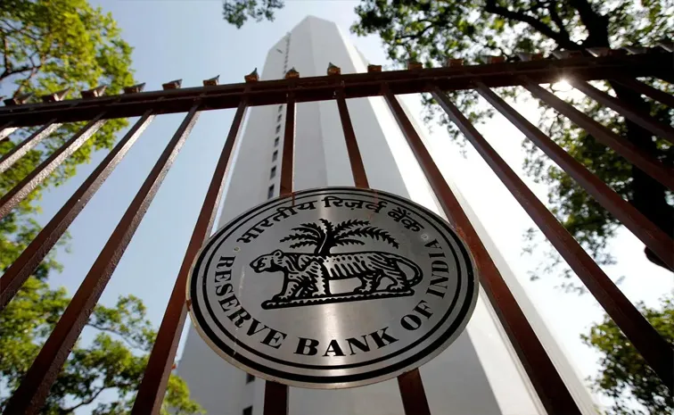 RBI approved the merger of NICB with Saraswat Cooperative Bank