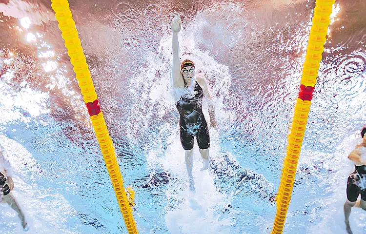 Steenbergen wins gold medal at World Swimming Championship