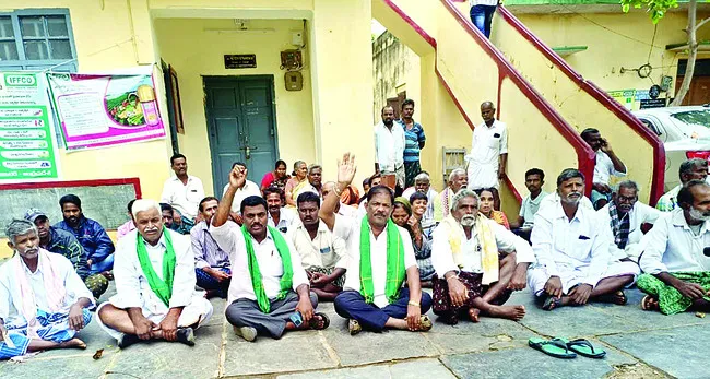 యూరియ