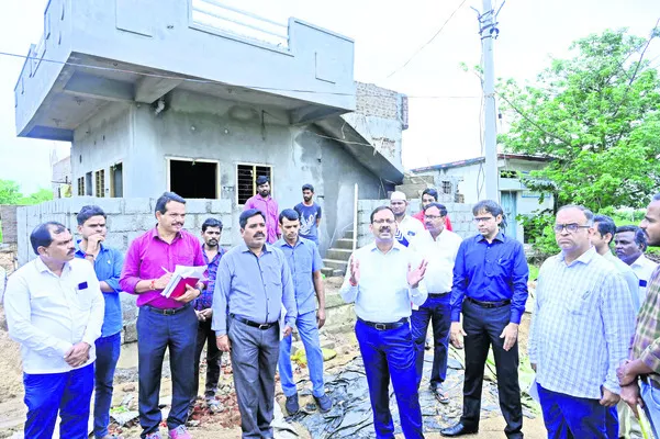 చివరి దశలో ఇందిరమ్మ ఇళ్ల పనులు 
