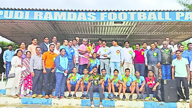 ముగిసిన రాష్ట్రస్థాయి వాలీబాల్ టోర్నీ