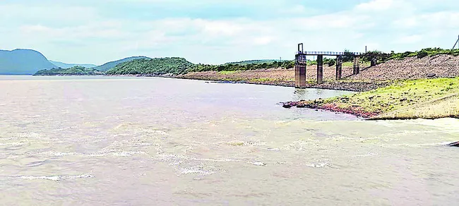 ఏలేరుకు వరద నీరు 