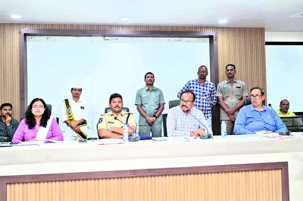 శాంతియుతంగా గణేష్‌ ఉత్సవాల నిర్వహణ 