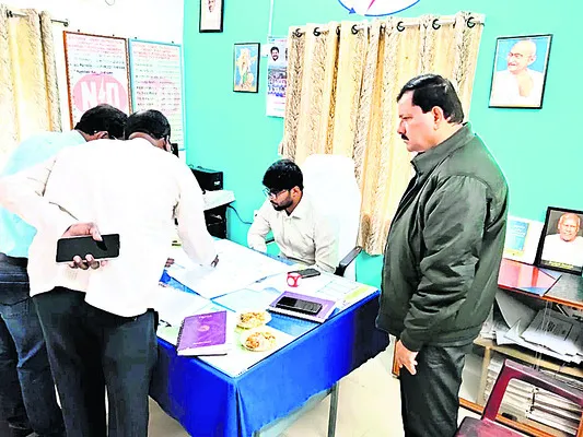 విద్యుత్‌ అంతరాయం కలగకుండా చూడాలి