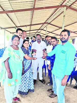 సమగ్ర శిక్ష ఉద్యోగుల సమస్యల పరిష్కారానికి కృషి 