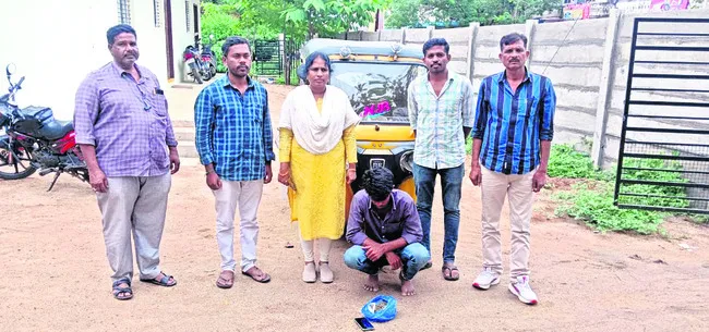 గంజాయి తరలిస్తున్న వ్యక్తి అరెస్ట్