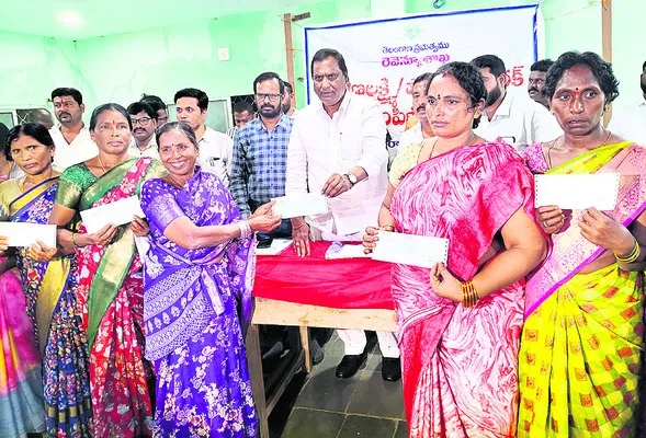 పేదలకు ఇళ్లు కట్టిస్తాం