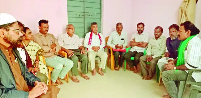 బలవంతపు భూసేకరణ ఆపాలి 
