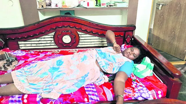మోదీన్‌ సాహెబ్‌ పల్లెలో విష జ్వరాలు 
