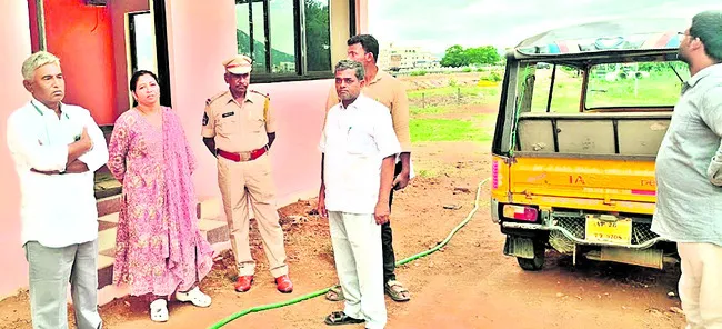 టూరిజం భవనాల పరిశీలన