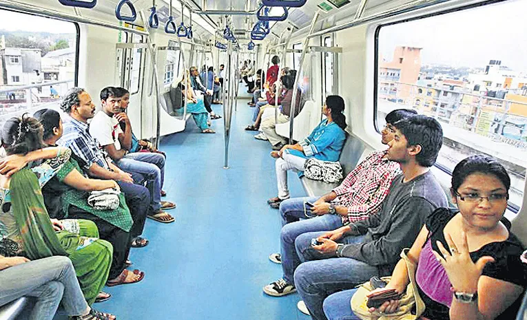 Bengaluru Metro Passenger Pays Luggage Ticket