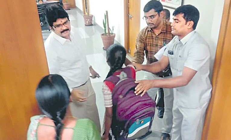  Yadadri Bhuvanagiri District Collector Call To School