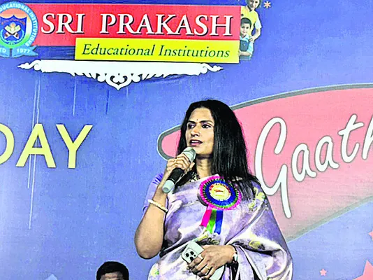 ● పాఠశాలల్లో వారి అభిరుచులను ప్రోత్సహించాలి ● ప్రముఖ సి