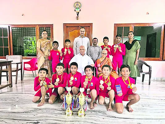 జాతీయ స్థాయి యోగా పోటీలకు ఎంపిక