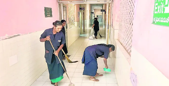 పని భారంతో అవస్థలు