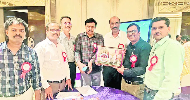 విద్యాశాఖకు రెండు బహుమతులు