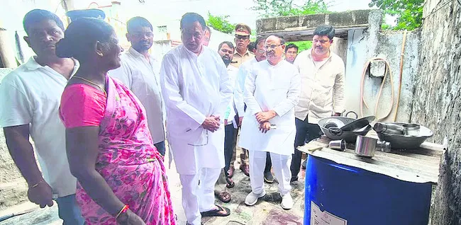 పది రోజుల్లో ఇంటింటికి తాగునీరు అందించాలి