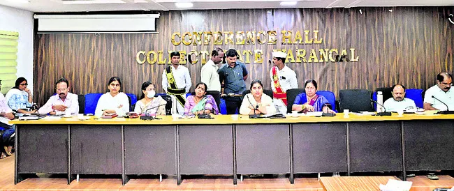 ప్రణాళికాబద్ధంగా యూరియా పంపిణీ చేయాలి