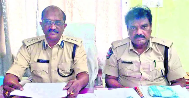 ●2 బార్లకు నోటిఫికేషన్‌ విడుదల 