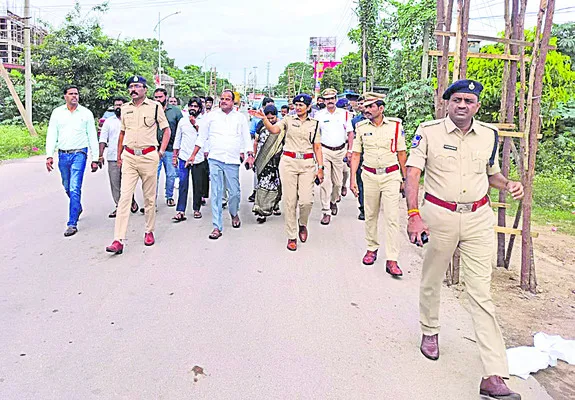 గణేశ్‌ ఉత్సవాలకు పటిష్ట భద్రత 