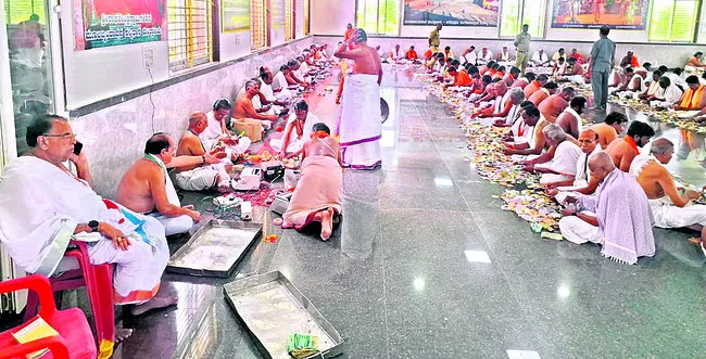 శ్రీమఠం హుండీ ఆదాయం రూ.3.35 కోట్లు 